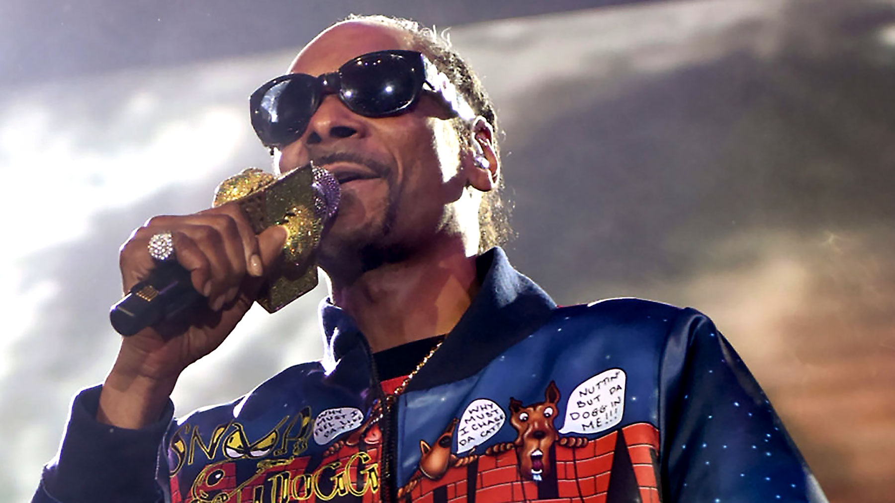 SNOOP DOGG Shows Philly Fans Why He is Still an Icon in Hip – Hop | UnRated  Magazine - Music Entertainment - Veteran Run